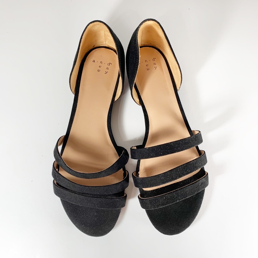 a.n.d eawy black sandals size 7 1/2